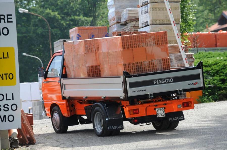  Piaggio Porter Maxxi Tipper 2008 года  (фото 2 из 3)